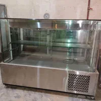 یخچال شیشه ای