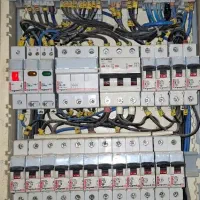 اسخدام برقکار ساختمان