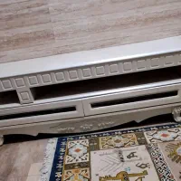 میز تلویزیون سالم بدون شکستگی