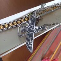 دستبند و گردنبند