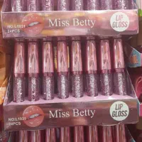 دوخانم جهت همکاری در فروشگاه