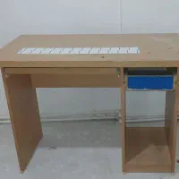 میز کامپیوتر کارکرده
