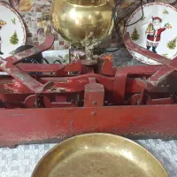 ترازوی قدیمی ۲۰ کیلویی ساخت 1959 با کفه برنجی|کلکسیون اشیاء عتیقه|مشکین‌دشت, |دیوار