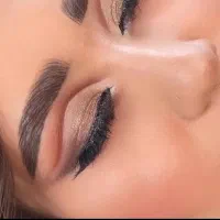اصلاح تخصصی ابرو میکاپ شنیون پاکسازی بافت مو