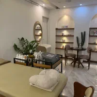 اجاره فضای کار تخت ترالی فقط در فضای کلینیک زیبایی|خدمات آرایشگری و زیبایی|ساری, |دیوار