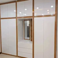 تولیدی و ساخت تخصصی کابینت و کمد دیواری