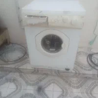 یک عدد ماشین لباس شویی اتوماتیک حایر
