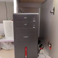 کیس کامپیوتر بدون مونیتور و تجهیزات ..