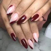 استخدام ناخنکار و مژه کار