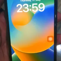 اپل iPhone 8 Plus با حافظهٔ ۶۴ گیگابایت