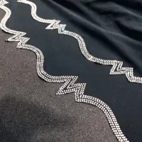 لباس پر زرق و برق|لباس|کیش, |دیوار
