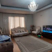 57متر  طبقه اول  با پارکینگ سندی  رو به آفتاب