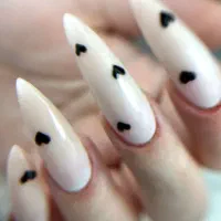 آموزش کاشت ناخن