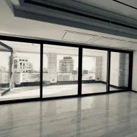 ۲۱۵ متر (ماکویی پور)