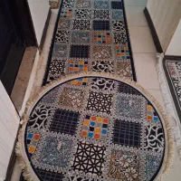 گلیم راه رو با سه عدد پادری و یه پادری گرد