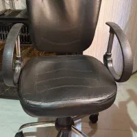 ۲ صندلی اداری