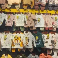 فروشنده آقا لباس کودک
