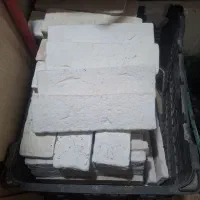 تعدادی سنگ آنتیک سفید