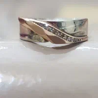 یک قطعه طلا گم شده است