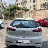 i20