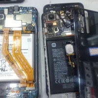 گوشی السیدی شکسته