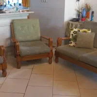 مبلمان چوب روسی یک کاناپه و چهار عدد تک و میز