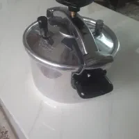 دیگ زودپز قابلمه ای