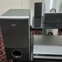 سینما خانواده سونی همراه با میز تلویزیون