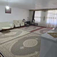 حیاط-ویلایی-دوطبقه-اسکوکوی-میخک