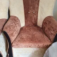 دو دست مبل ۷ نفره راحتی در حد نو|مبلمان خانگی و میز عسلی|اصفهان, باغ فدک|دیوار