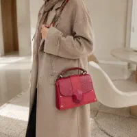 کیف دوشی دست‌دوز چرم و چوب «نارون» (در حد نو)