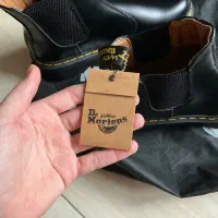 بوت دکترمارتین|کیف، کفش، کمربند|رشت, لاکان شهر|دیوار