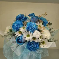 گل فروشی گلاریس ،جار گل آبی و سفیدخاص و متفاوت