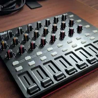 میدی کنترلر Akai MIDImix