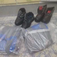 کفش کار و لباس کار|لباس|ابریشم, |دیوار
