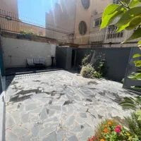 ویلایی دربست بر خیابان شیخ مفید