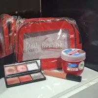 لوازم ارایشی. وسایل ارایشی