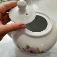 قوری خیلی بزرگ گل یاسی هیئتی کاملآ نو|قوری، کتری، قهوه‌ساز دستی|خشکبیجار, |دیوار