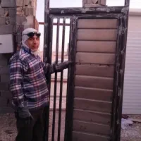ساخت درب و پنجره و حفاظ و اکاردونی و غیره