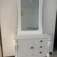 جلکفشی و کنسول .میز تلویزیون