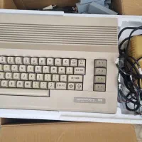 دستگاه کمودور ۶۴|کنسول، بازی ویدئویی و آنلاین|اصفهان, پوریای ولی|دیوار