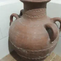 کوزه یا خمره قدیمی.قدمت زیاده