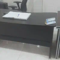 فروش تعدادی میز در حد نو و صندلی اداری|مبلمان اداری|کرمان, |دیوار