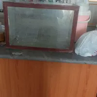 آکواریوم با سنگ و پمپ اکسیژن