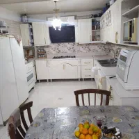 کابینت ممبران در حد نو ۶متر پایین ۶متر بالا