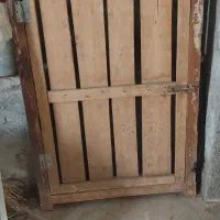 در واسه مرغ خروس