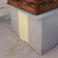 میز فلزی بسیار محکم