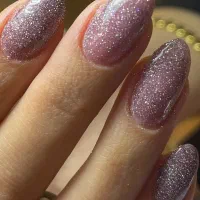 مدل جهت تکمیل آلبوم کاری