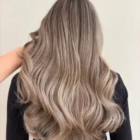 آموزش رنگ و لایت و کراتین و مدل رنگ و لایت و تراپی|خدمات آرایشگری و زیبایی|شیراز, زرهی|دیوار