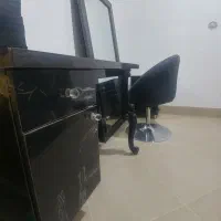 اینه و میز و صندلی ارایشگاه|آرایشگاه و سالنهای زیبایی|گرگان, |دیوار